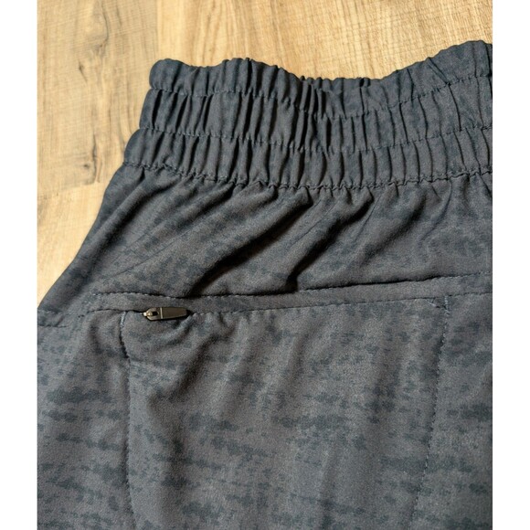 Vuori Size S Dash Shorts Black Camo Running High Rise Stretch Pockets Athleisure - Picture 5 of 9